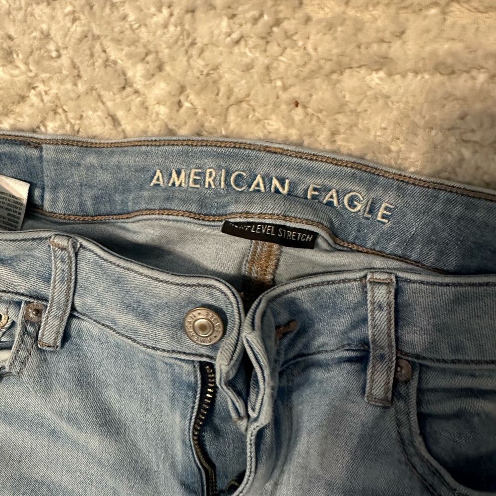 American Eagle Outfitters Light Blue Flare Jeans Size 6 - Picture 2 of 4